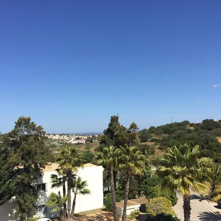 Bel Vue Sur L'ocean. *